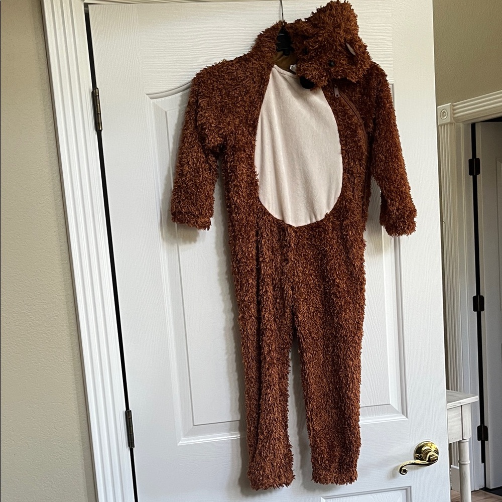 Adorable Brown Fuzzy Bear Kids Halloween/ dress up costume.